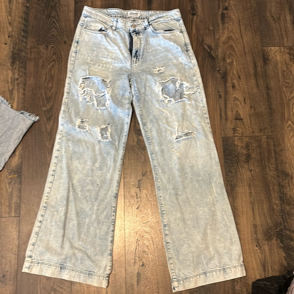 Lots by uniq wide leg distressed bleached jeans size 9